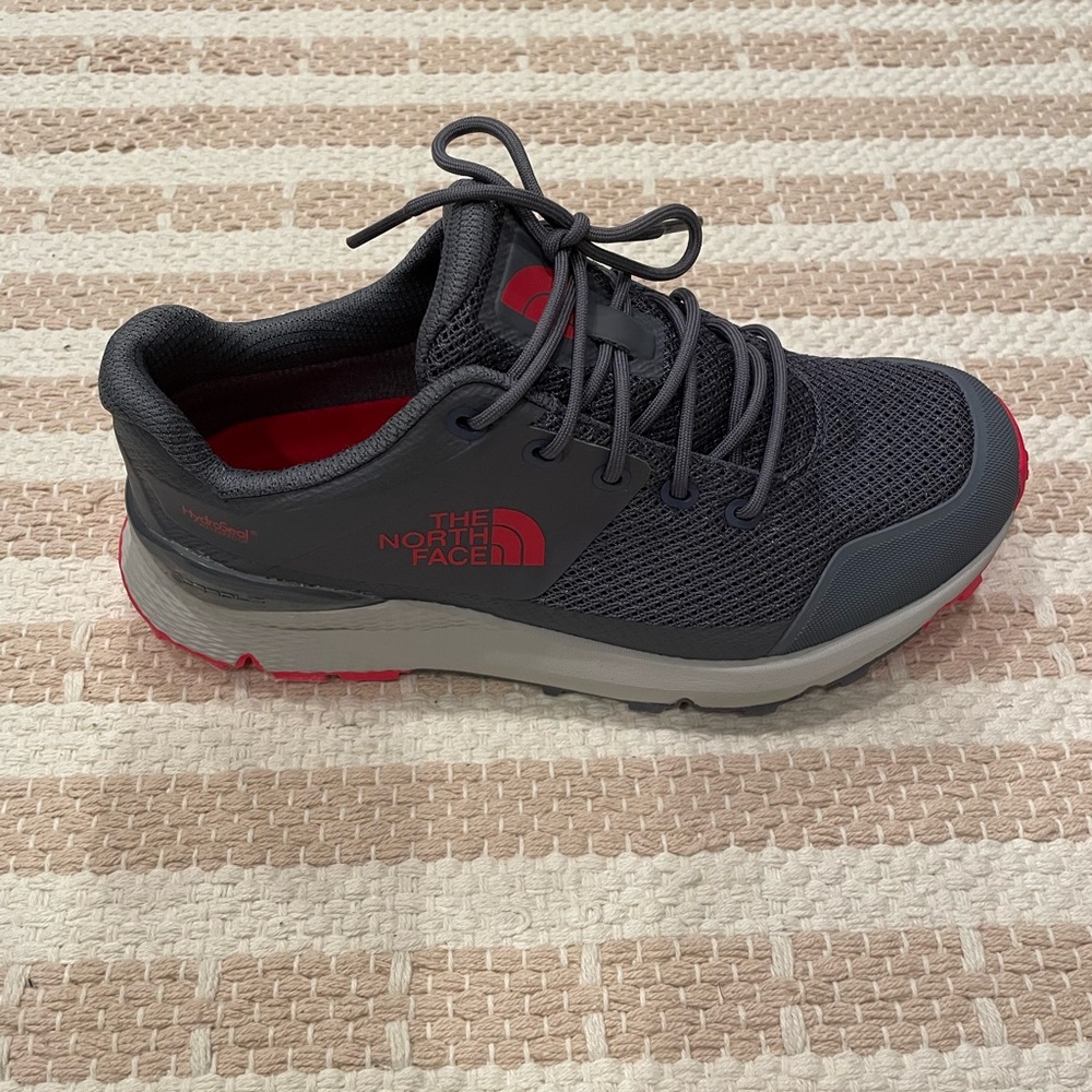 The North Face Women's Gray and Coral Athletic Shoes - Picture 2 of 4
